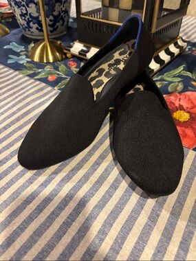 Rothy’s - size 8 - black flats